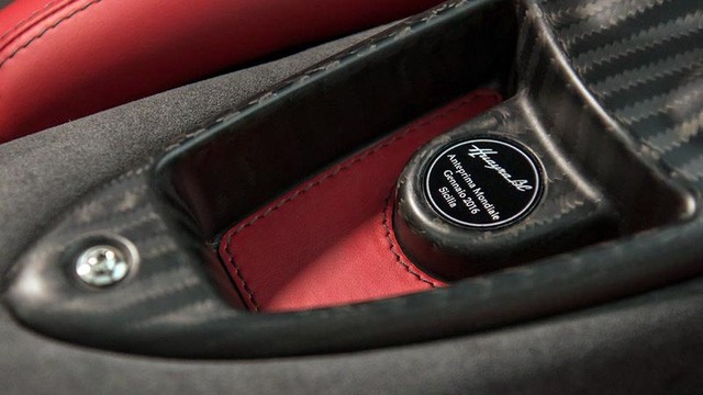 “Thần gió” Pagani Huayra bị triệu hồi ảnh 11 “Thần gió” Pagani Huayra bị triệu hồi ảnh 11