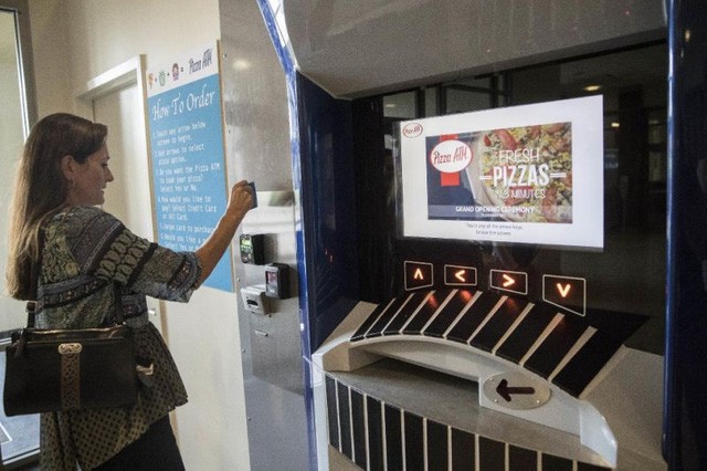 Độc đáo máy rút… bánh Pizza tự động ảnh 2