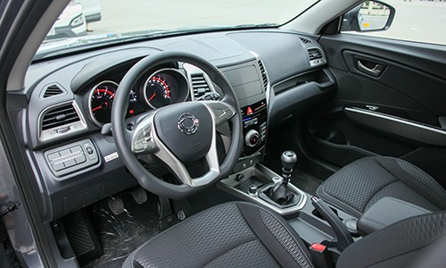 Ssangyong Tivoli MT - crossover nhập khẩu giá 570 triệu ảnh 5