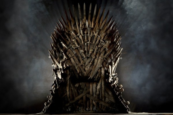 Trò chơi vương quyền nhìn từ thời gian Trump và Clinton làm "bạn" ảnh 1