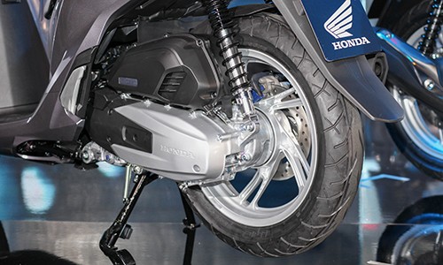 Honda SH 2017 chênh giá 12 triệu đồng ảnh 4