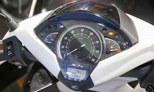 Honda SH 2017 chênh giá 12 triệu đồng ảnh 2