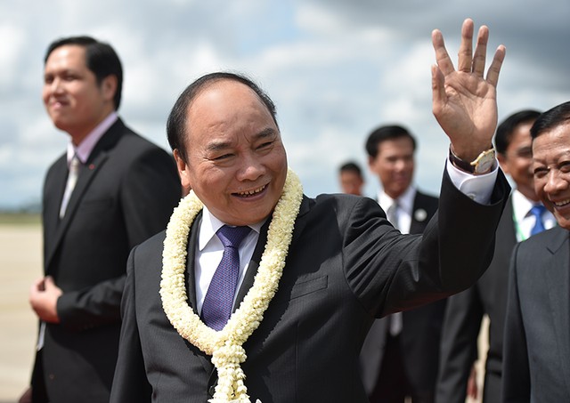 Thủ tướng tới Siem Reap dự Hội nghị cấp cao Campuchia-Lào-Việt Nam lần thứ 9 ảnh 2