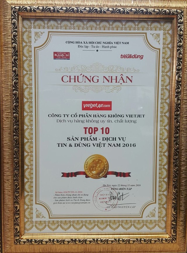 Vietjet được vinh danh “Dịch vụ hàng không uy tín chất lượng 2016” ảnh 1