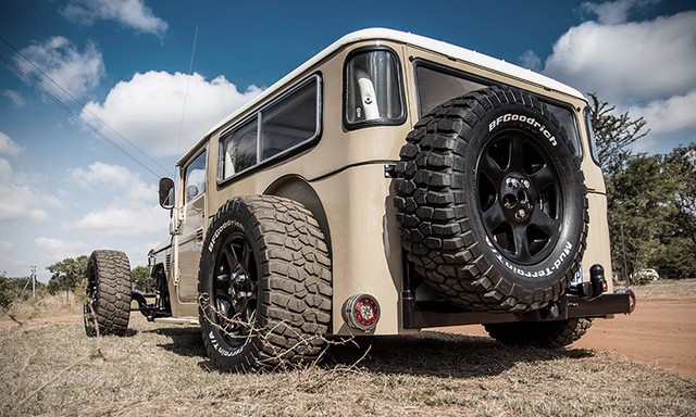 “Quái thú” 1976 Land Cruiser FJ 40 ảnh 5
