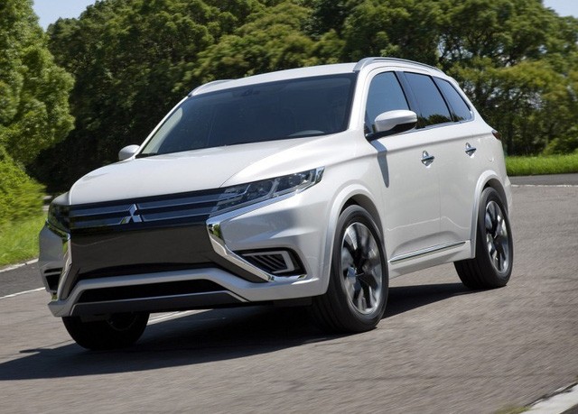 Công ty Trung Quốc photoshop xe Outlander làm ảnh sản phẩm mới ảnh 2