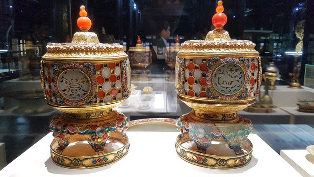 64 Bảo vật hoàng cung triều Nguyễn lần đầu về lại cố hương ảnh 13