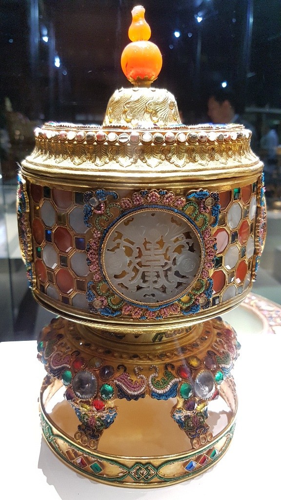 64 Bảo vật hoàng cung triều Nguyễn lần đầu về lại cố hương ảnh 14