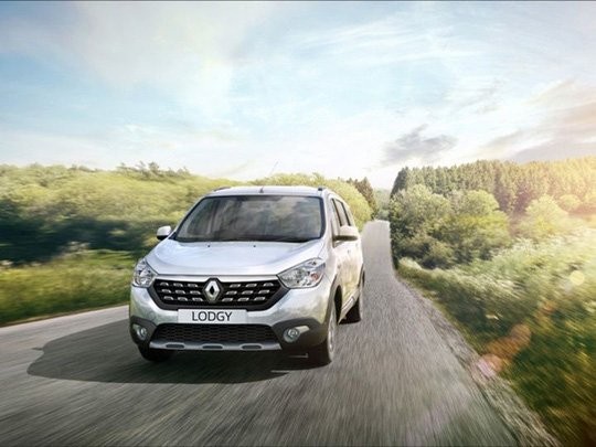 Ô tô Pháp 7 chỗ giá 320 triệu đồng ra thị trường ảnh 1