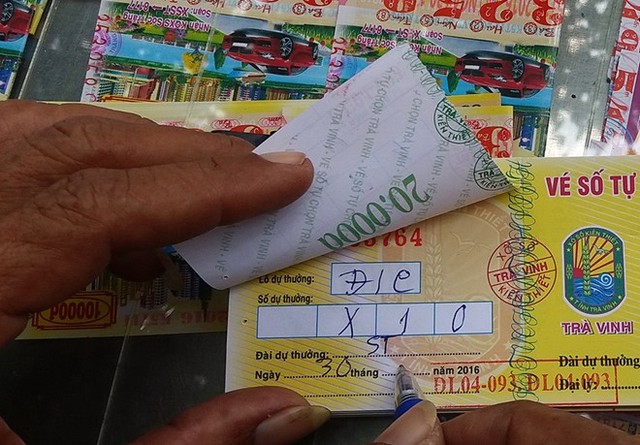 Bình Thuận cũng phát hành vé số tự chọn kiểu 'đánh đề' ảnh 1