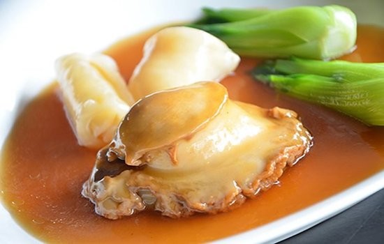 Bào ngư Úc 9 triệu đồng/kg: Nhà giàu Việt dưỡng sức chơi Tết ảnh 3