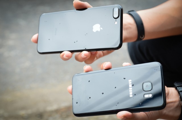 Galaxy S7e phiên bản đen bóng có giá 18,99 triệu đồng ảnh 3