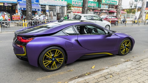 BMW i8 màu tím 'cực độc' tại Sài Gòn ảnh 1