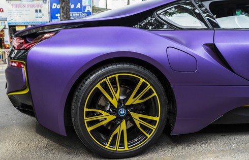 BMW i8 màu tím 'cực độc' tại Sài Gòn ảnh 3