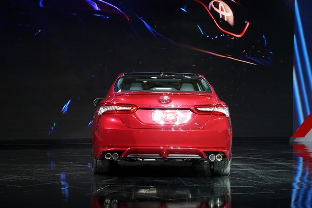 Toyota Camry 2018 trình làng, chưa có giá bán ảnh 1