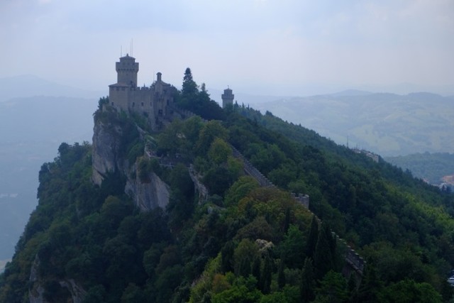 Không chỉ Vatican, vẫn còn một đất nước tí hon nữa nằm trong lòng Italy  ảnh 8