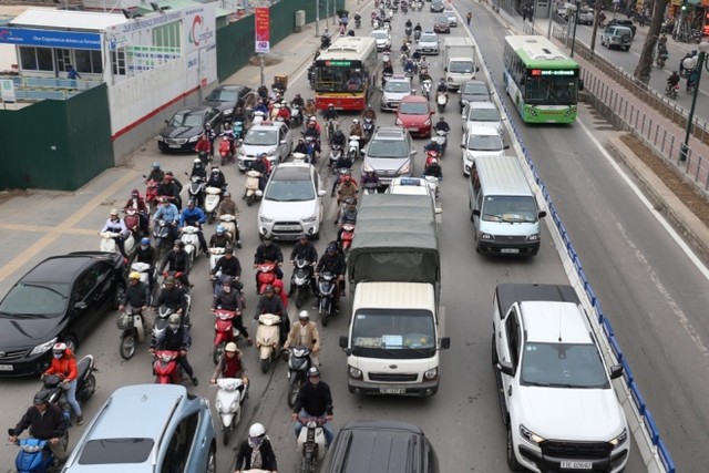 Buýt nhanh hết cảnh bị lấn làn nhờ dải phân cách cứng ảnh 1 Buýt nhanh hết cảnh bị lấn làn nhờ dải phân cách cứng ảnh 1