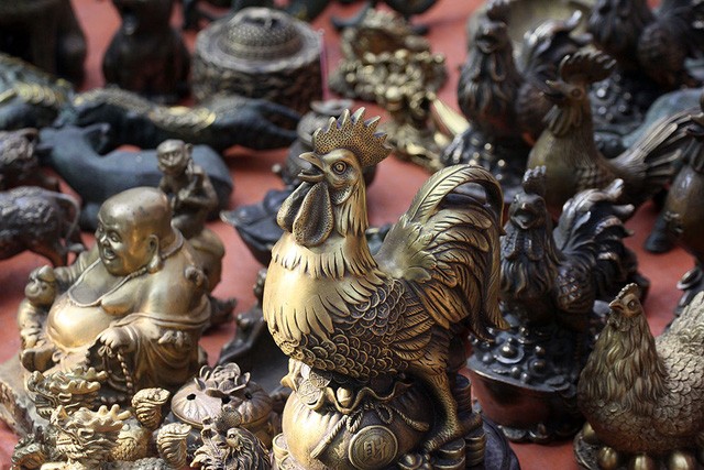 Thế giới đồ xưa cũ mỗi năm xuất hiện một lần ở phố cổ Hà Nội ảnh 8