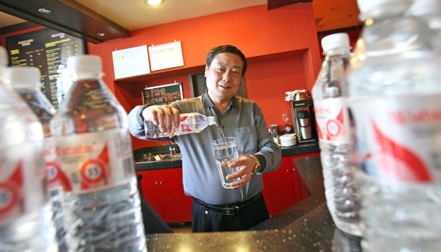 Những tỷ phú tuổi Gà ảnh 4