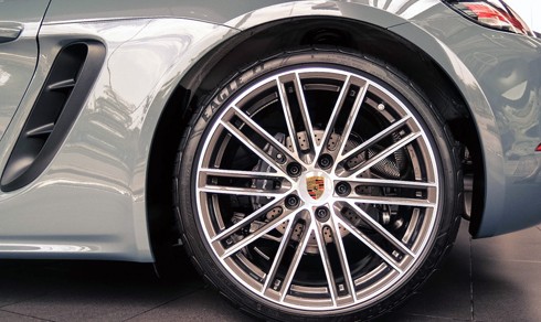 Porsche 718 Cayman phiên bản độ giá 4,7 tỷ đồng ảnh 3