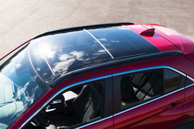 Mitsubishi Eclipse Cross - đàn em Outlander lộ diện ảnh 5