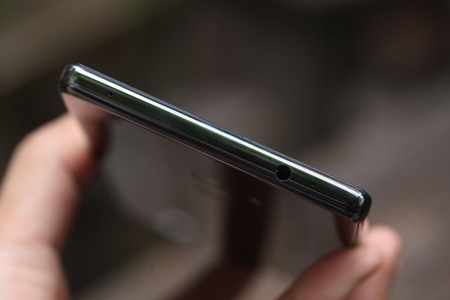 Xiaomi Mi Mix bản chính hãng có giá 17 triệu đồng ảnh 2