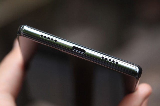 Xiaomi Mi Mix bản chính hãng có giá 17 triệu đồng ảnh 3