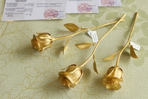 Săn hồng đúc bằng 50 chỉ vàng làm quà tặng dịp 8/3 ảnh 6 Săn hồng đúc bằng 50 chỉ vàng làm quà tặng dịp 8/3 ảnh 6