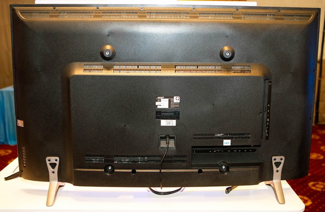 TV màn hình cong thương hiệu Việt giá từ 6 triệu đồng ảnh 2