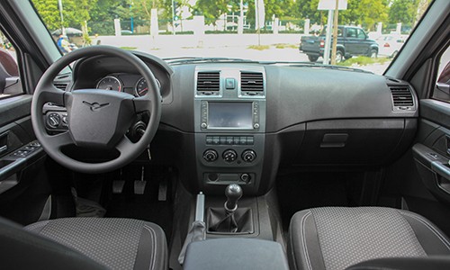 Xe SUV của Nga giá từ 460 triệu đồng tại Việt Nam ảnh 7