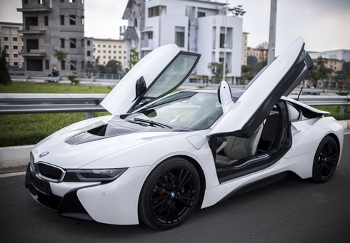 'Hiện tượng' BMW i8 sau hơn một năm giá còn 4 tỷ tại Việt Nam ảnh 1