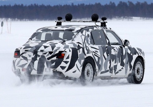 Siêu xe cho tổng thống Nga lần đầu lộ diện ảnh 2