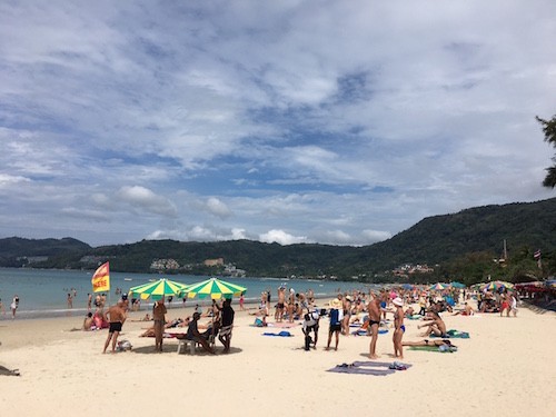 Thái Lan mất 9 tỷ USD mỗi năm vì tour 0 đồng của Trung Quốc ảnh 1