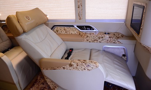 Xe khách độ 12 chỗ giá 2 tỷ độc nhất Việt Nam ảnh 5