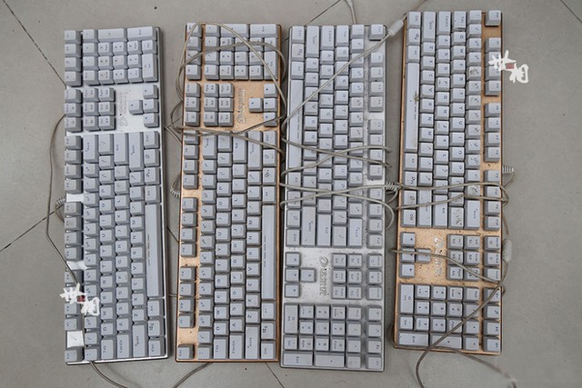 Những cô gái xinh đẹp bạc tóc vì kiếm sống nhờ game ảnh 11