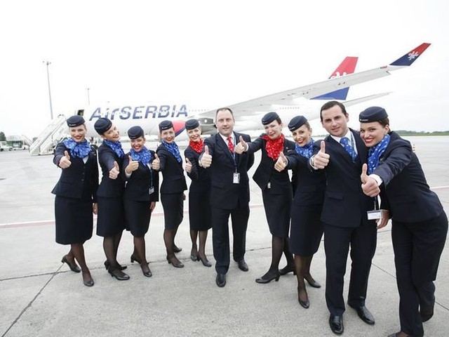 Top 5 hãng hàng không có tiếp viên ưa nhìn nhất ảnh 4