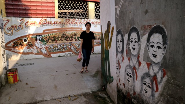 'Làng bích báo' của cụ ông 96 tuổi đẹp lạ giữa Thủ đô ảnh 9