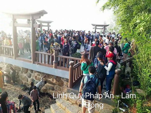 Mạng xã hội “nổ tung” với hình ảnh kín đặc người tại các khu du lịch trong dịp nghỉ lễ ảnh 2