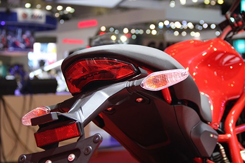 Ducati Monster 797 - nakedbike mới giá từ 388 triệu cho người Việt ảnh 5