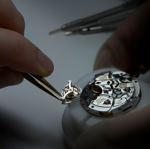 Lịch sử thương hiệu chế tác đồng hồ cho Rolls-Royce ảnh 10