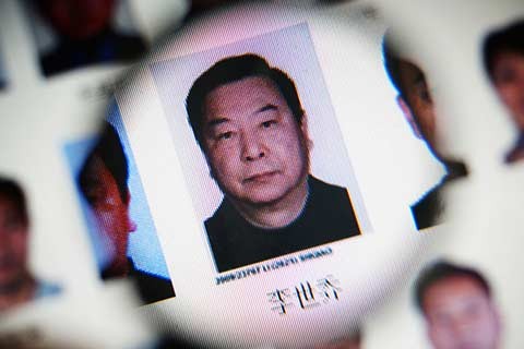 Tiết lộ 'độc chiêu' Trung Quốc truy bắt quan tham bỏ trốn ảnh 4