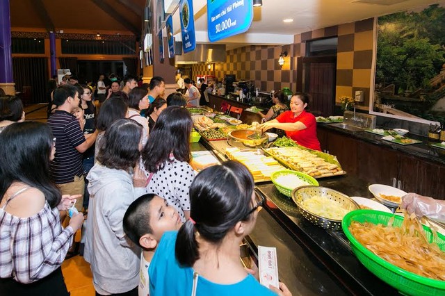 Bên trong không gian ẩm thực lớn nhất Đà Nẵng 2017 ảnh 3