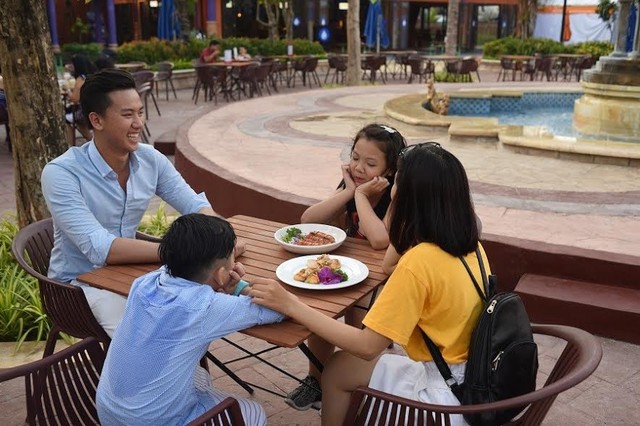 Bên trong không gian ẩm thực lớn nhất Đà Nẵng 2017 ảnh 2