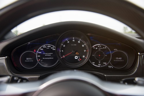 Porsche Panamera 4S 2017 - cái giá của 8 tỷ tại Việt Nam ảnh 8