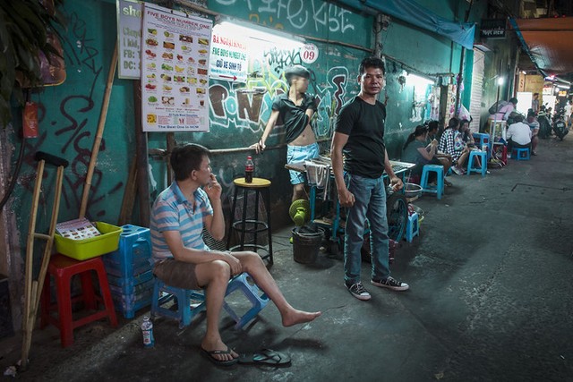 Đêm Việt Nam 'diệu kỳ' trong mắt khách Tây ảnh 5