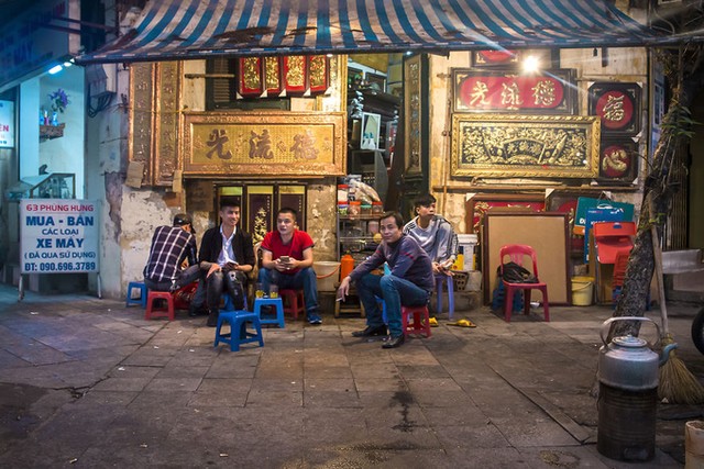 Đêm Việt Nam 'diệu kỳ' trong mắt khách Tây ảnh 9