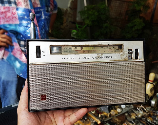 Tìm đồ công nghệ 'chất' giữa chợ ve chai Sài Gòn ảnh 7