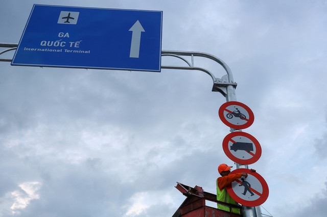 Cầu vượt vào sân bay Tân Sơn Nhất thông thoáng ngày khánh thành ảnh 4