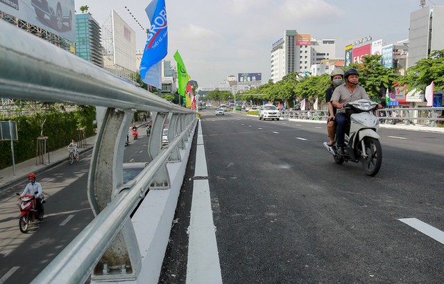 Cầu vượt vào sân bay Tân Sơn Nhất thông thoáng ngày khánh thành ảnh 5
