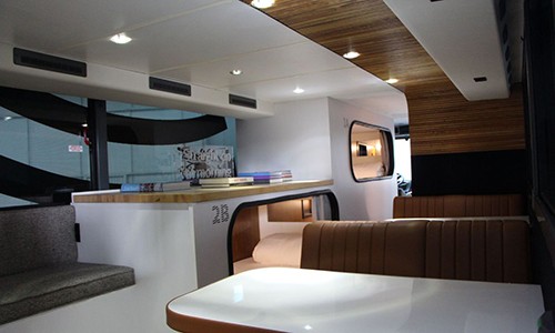 Biến xe buýt thành 'khách sạn di động' ảnh 1